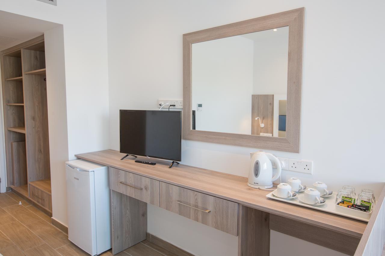 Stratovarius Nissi Rooms Ayía Nápa Extérieur photo